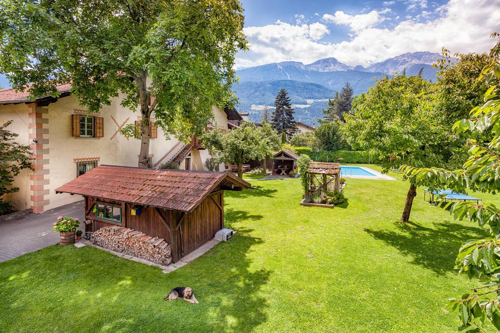 Residence Schnatzhof Silandro Bagian luar foto